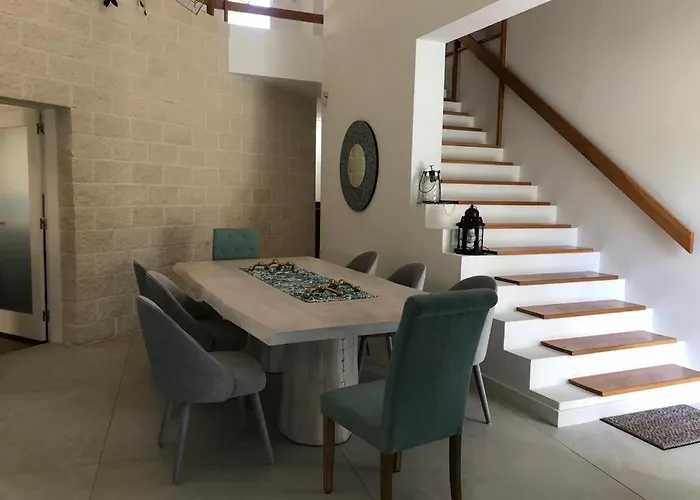 فيلة Casa Dos Catos